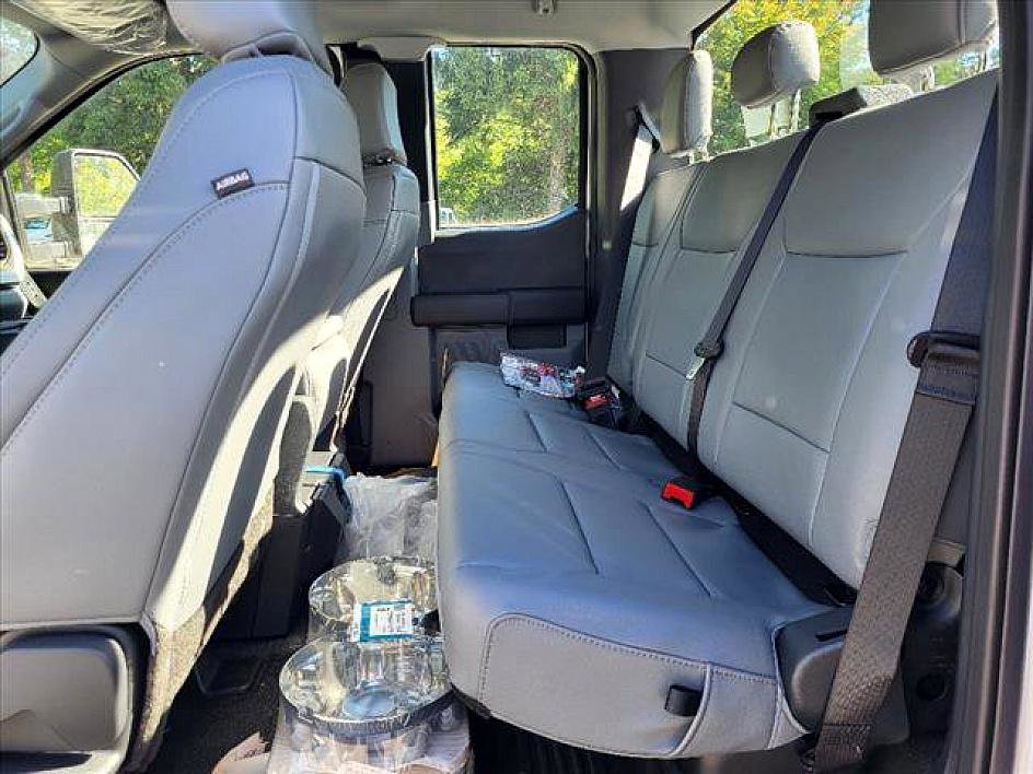 New 2023 Ford F250 XL w/ XL Chrome Package image 28