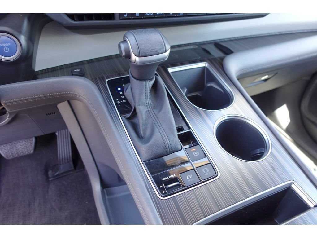 Certified 2023 Toyota Sienna Limited AWD/4WD image 19
