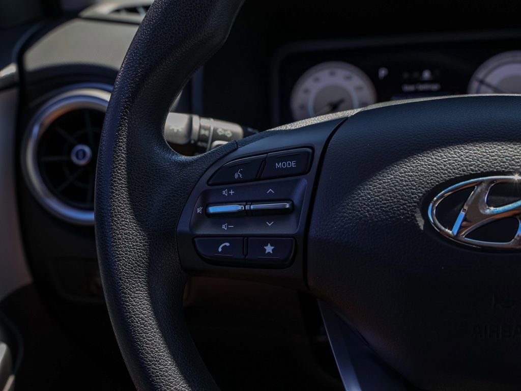 Used 2023 Hyundai Kona SE image 26