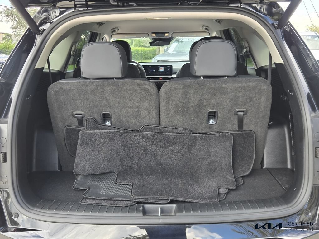 Certified 2025 Kia Sorento EX FWD image 15