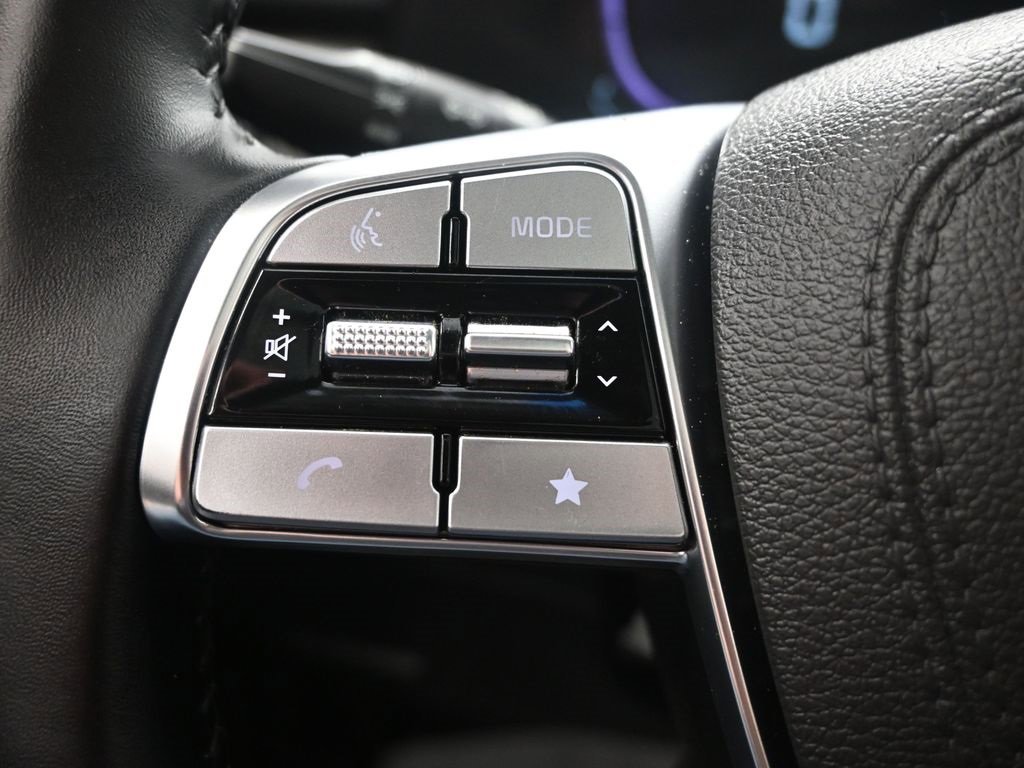 Certified 2025 Kia Telluride EX image 27