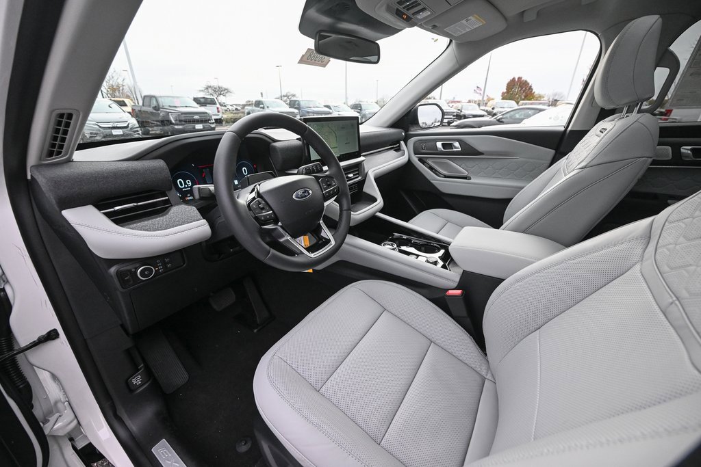 New 2026 Ford Explorer Platinum w/ LUX Leather Package image 16