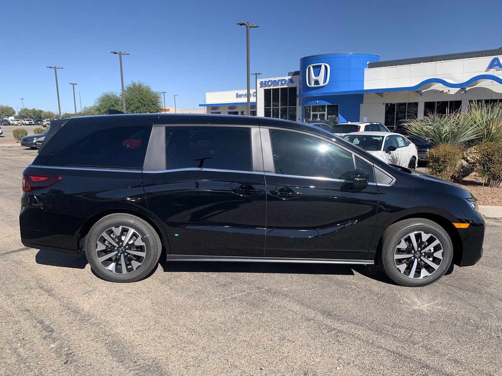 New 2026 Honda Odyssey EX-L image 4