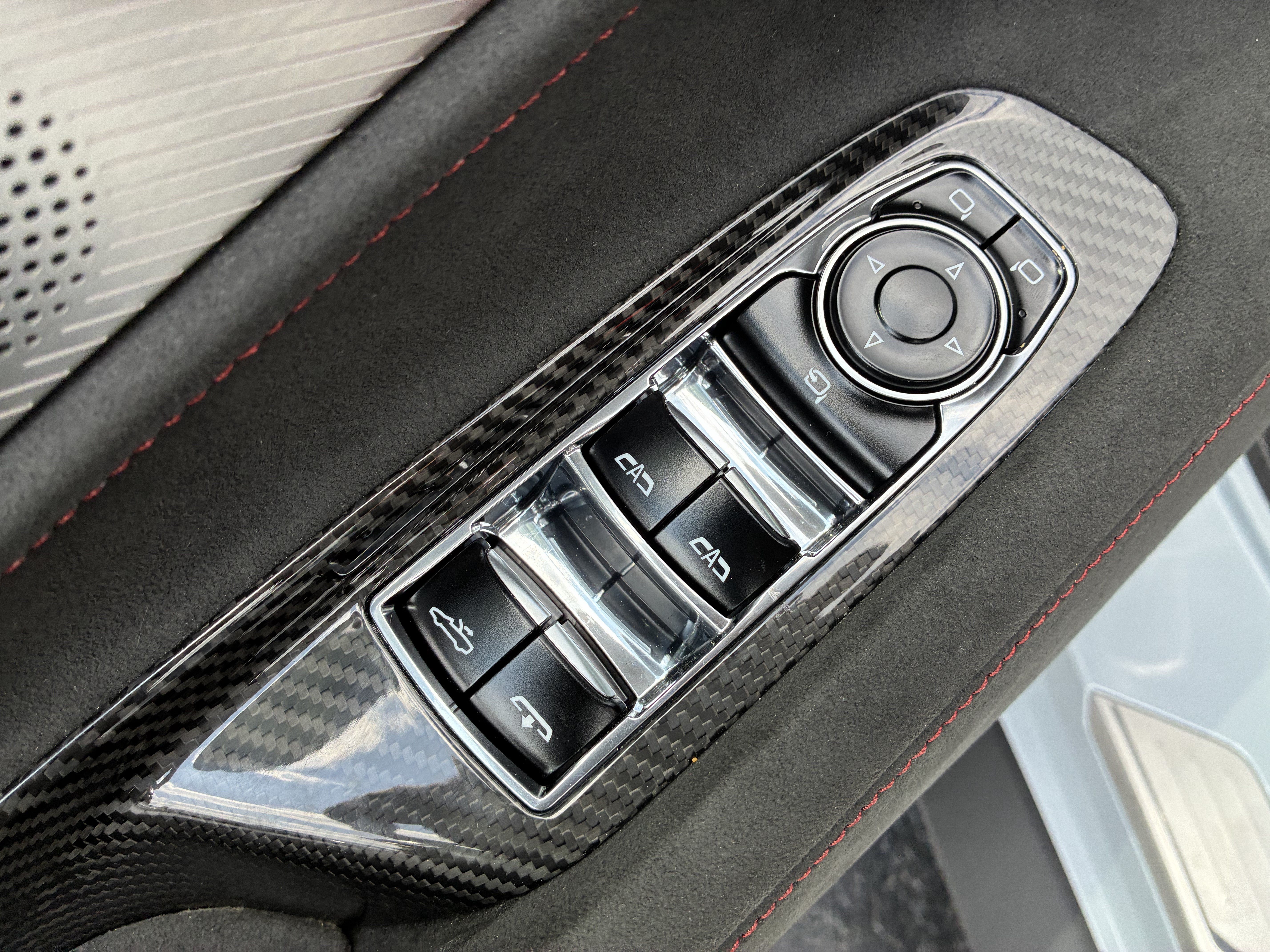 Used 2021 Chevrolet Corvette Stingray Premium Conv w/ Z51 Performance Package RWD image 18