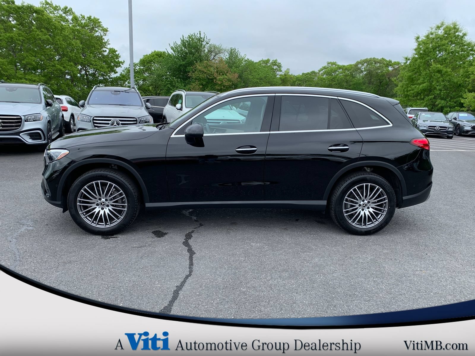 Used 2024 Mercedes-Benz GLC 300 4MATIC image 5