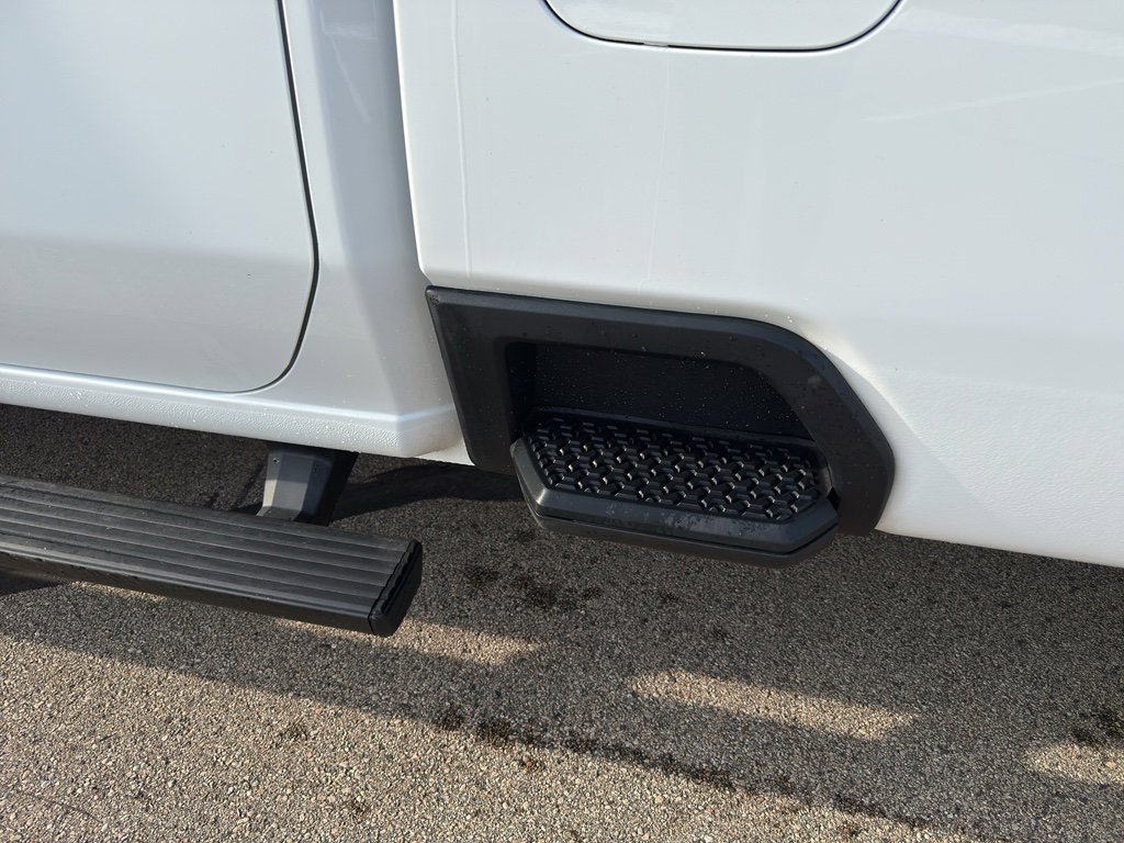 Used 2024 GMC Sierra 2500 Pro image 13