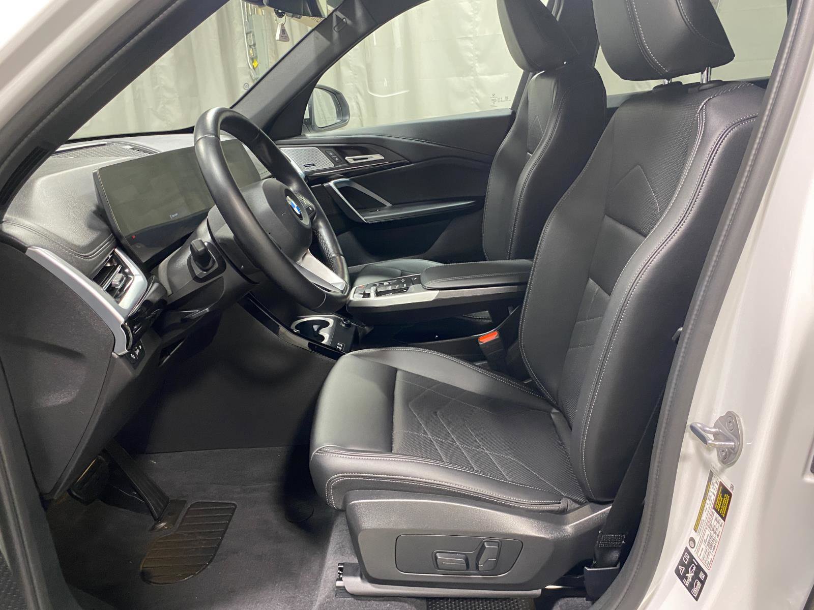 Certified 2025 BMW X1 xDrive28i w/ Convenience Package image 19