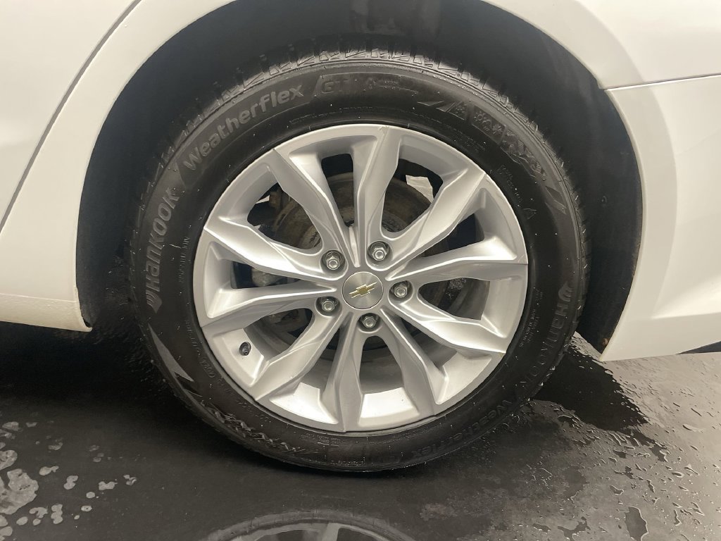 Used 2019 Chevrolet Malibu LT FWD image 25