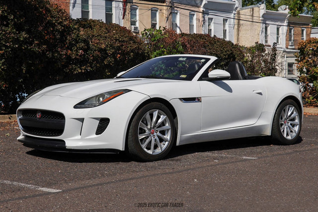 Used 2017 Jaguar F-TYPE Convertible image 14