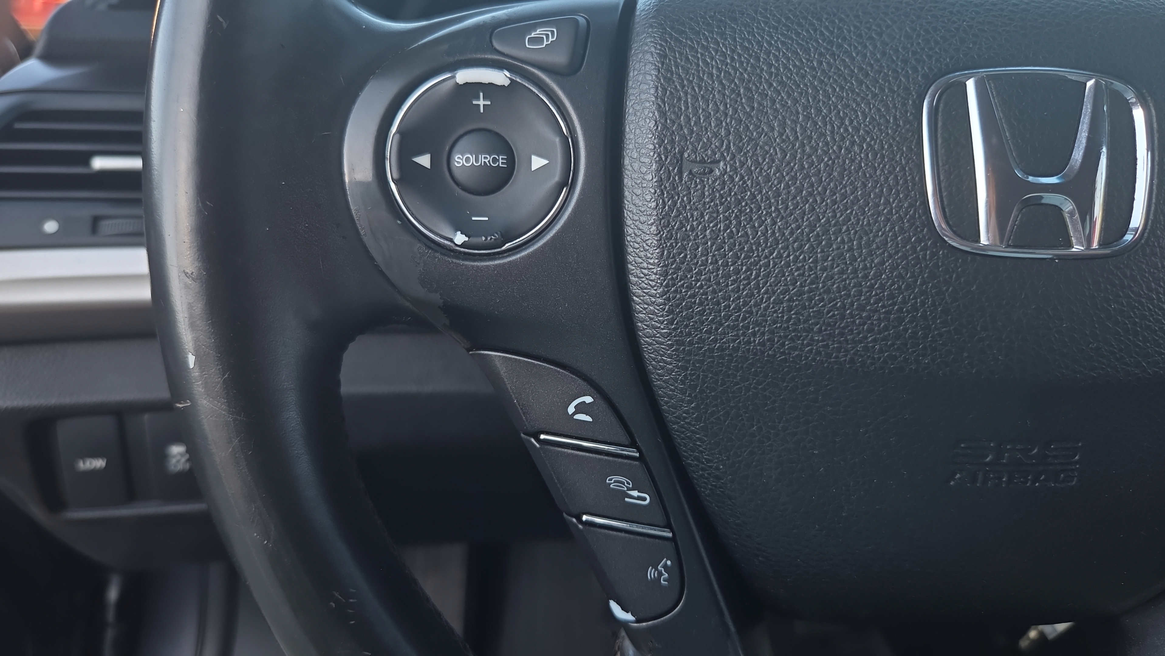 Used 2015 Honda Crosstour EX-L image 25
