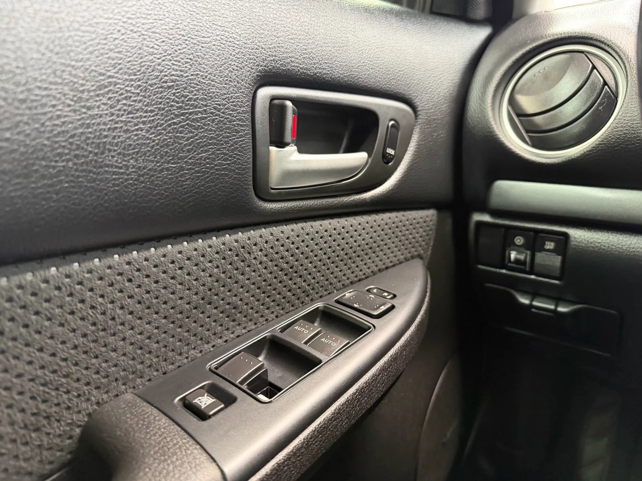 Used 2006 MAZDA MAZDA6 s Sport w/ Bose Audio & Moonroof Pkg image 19