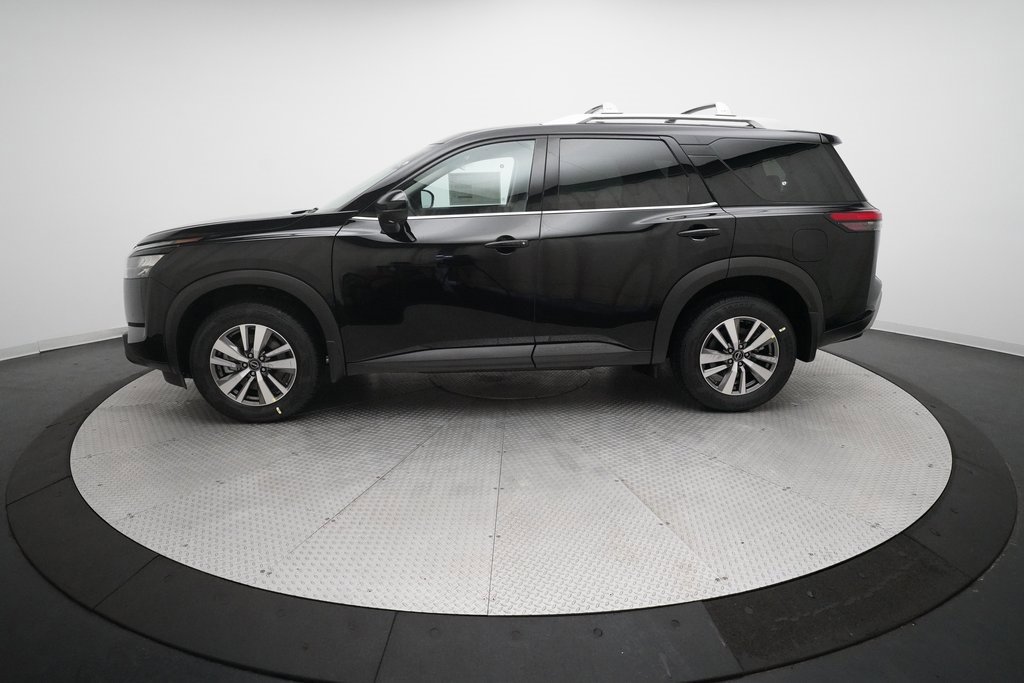 Used 2025 Nissan Pathfinder SL image 25