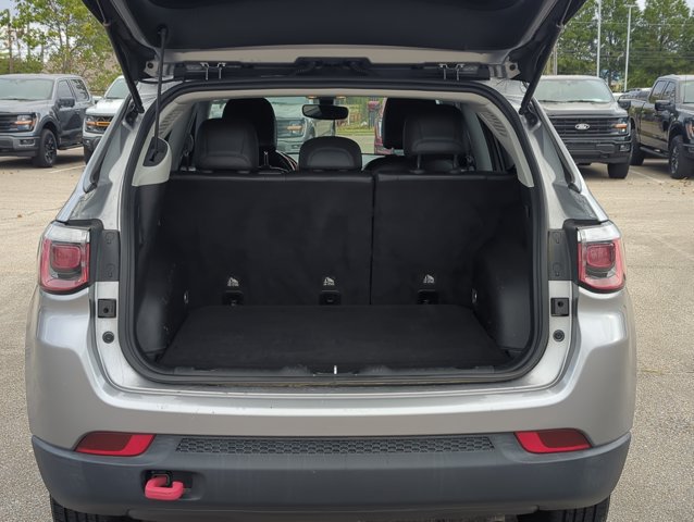 Used 2018 Jeep Compass Trailhawk w/ Leather Interior Group AWD/4WD image 7
