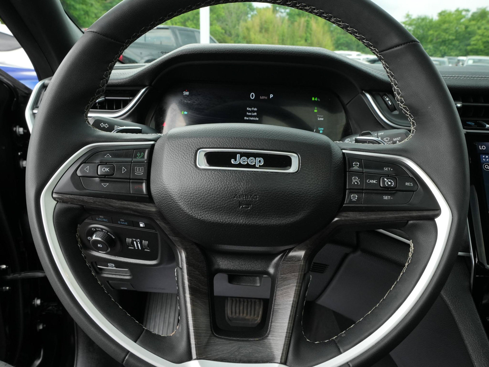 Used 2024 Jeep Grand Cherokee Limited 4xe AWD/4WD image 18