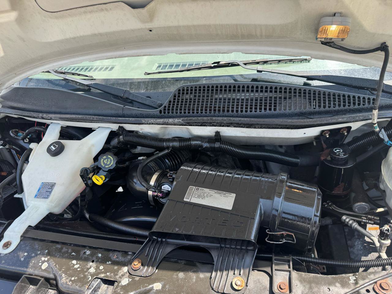 Used 2011 Chevrolet Express 1500 RWD image 15