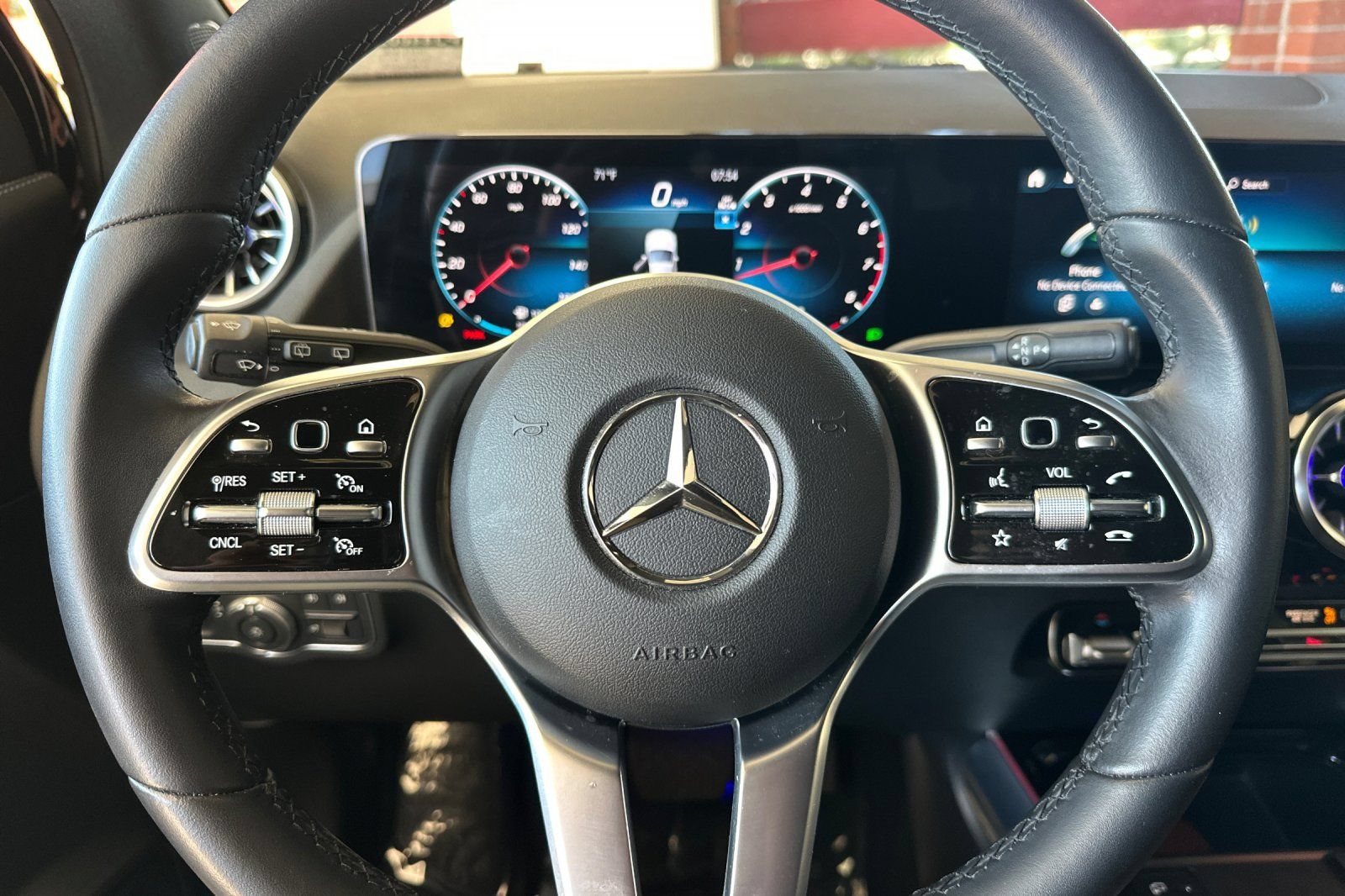 Used 2023 Mercedes-Benz GLA 250 4MATIC image 28