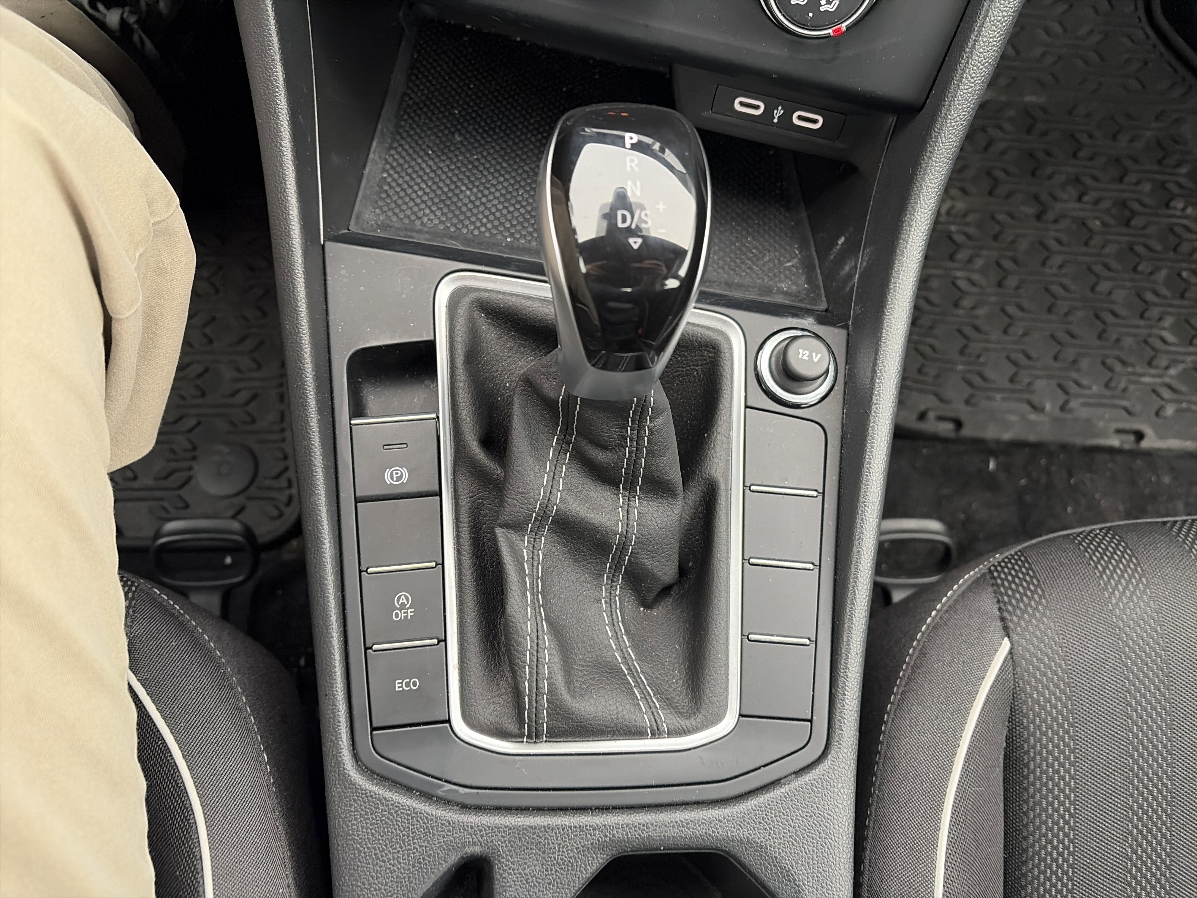 Used 2024 Volkswagen Jetta Sport image 26