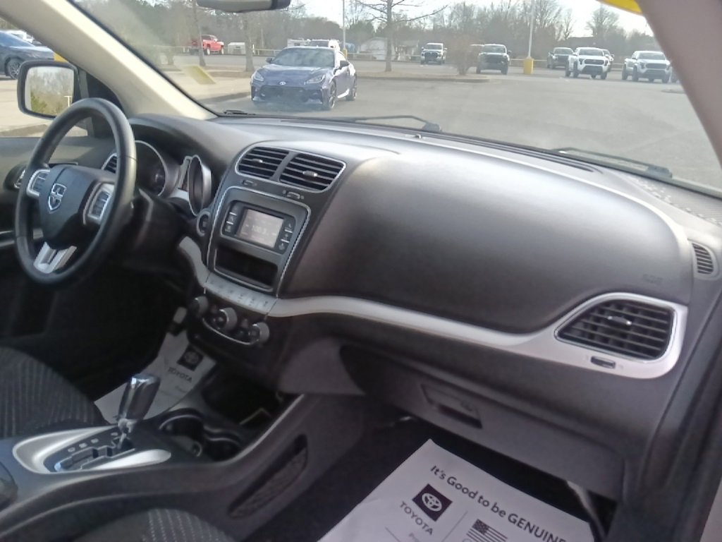 Used 2020 Dodge Journey SE w/ SE Popular Equipment Group image 34