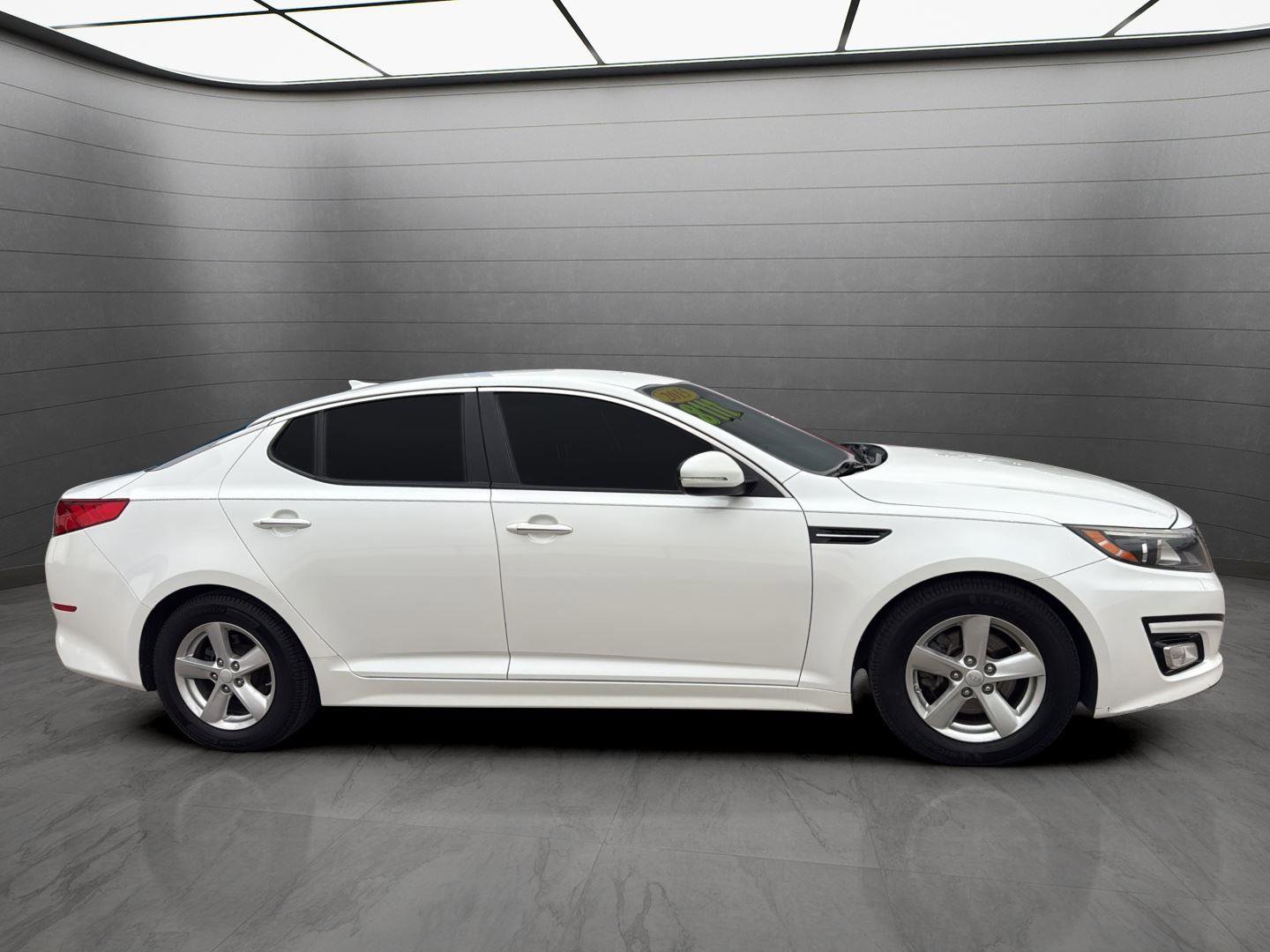 Used 2015 Kia Optima LX w/ LX Convenience Plus Package image 2