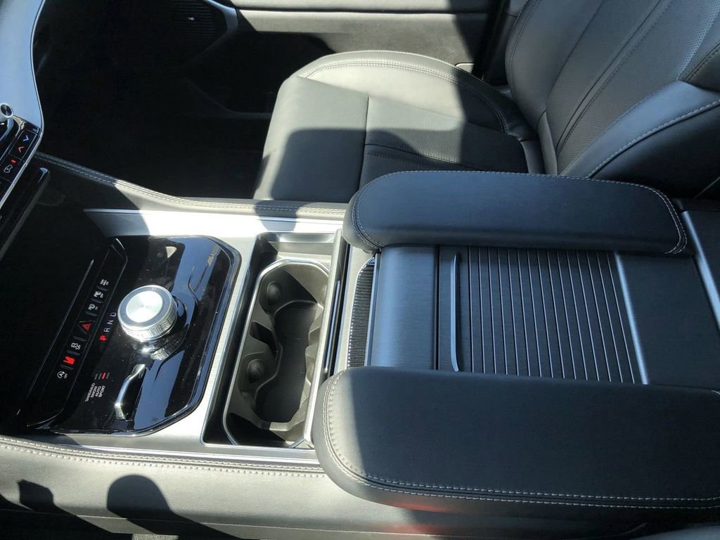 New 2026 Jeep Grand Wagoneer L 4WD image 27