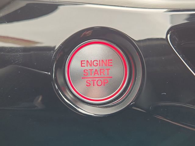 Used 2025 Acura MDX FWD image 16