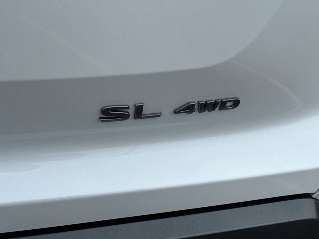 New 2026 Nissan Pathfinder SL image 8