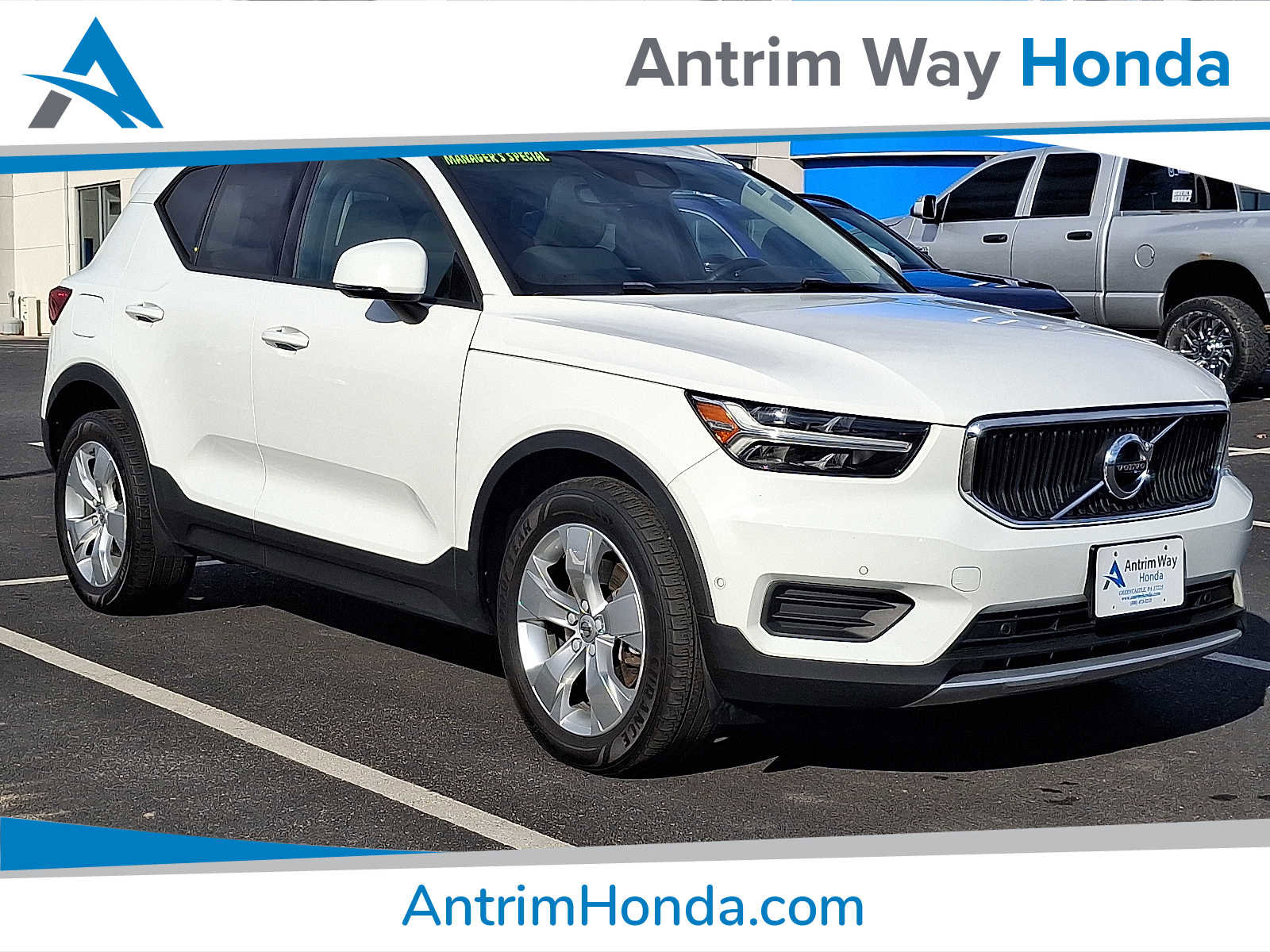 Used 2019 Volvo XC40 T5 Momentum