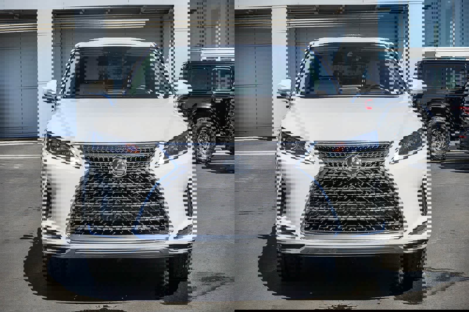 Used 2022 Lexus RX 350 FWD image 2