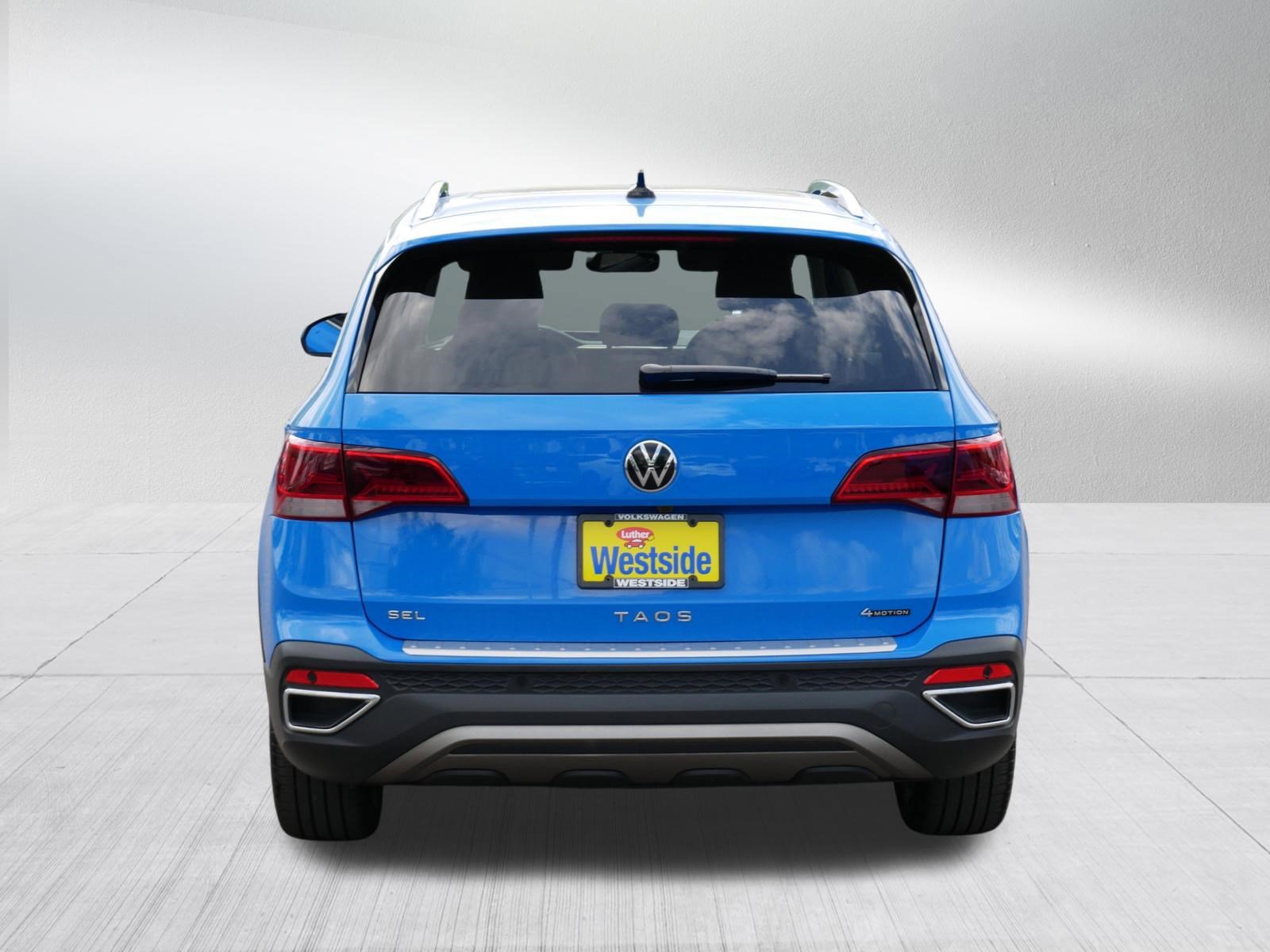 Certified 2022 Volkswagen Taos SEL w/ Panoramic Sunroof Package AWD/4WD image 7
