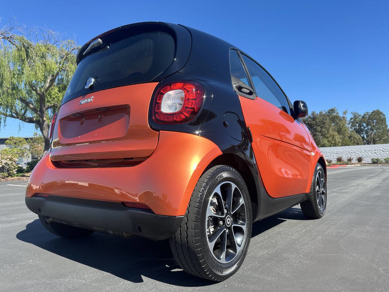 Used 2016 smart fortwo passion image 4
