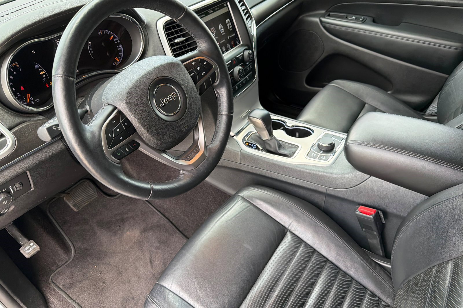 Used 2018 Jeep Grand Cherokee Limited image 11