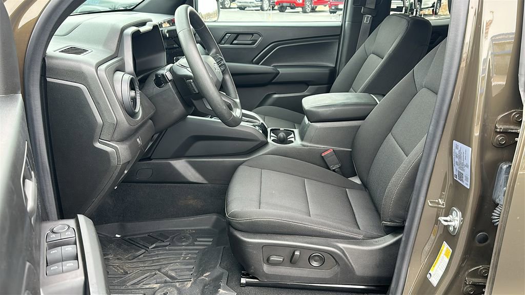 Used 2024 Chevrolet Colorado Trail Boss w/ Technology Package image 14