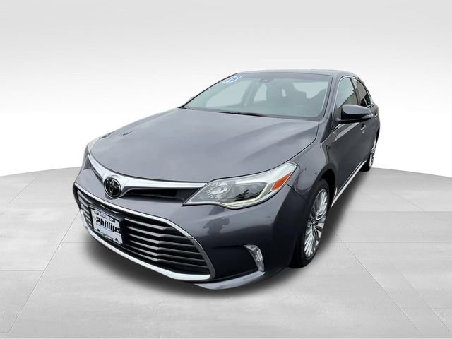 Used 2018 Toyota Avalon Limited w/ All Weather Liner Package FWD image 2