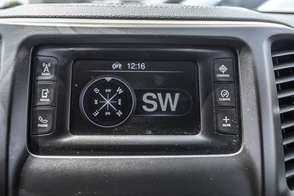 Used 2014 Jeep Cherokee Latitude FWD image 17