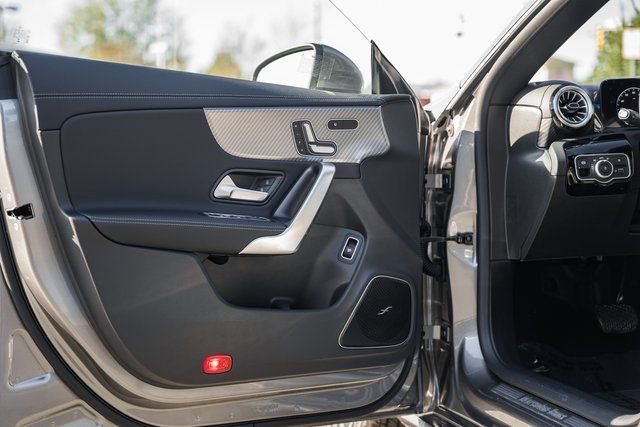 New 2025 Mercedes-Benz CLA 250 4MATIC image 34