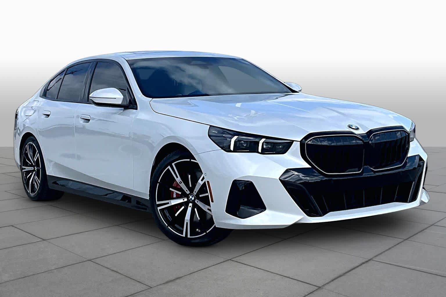 Used 2027 BMW 540i xDrive w/ M Sport Package AWD/4WD image 2
