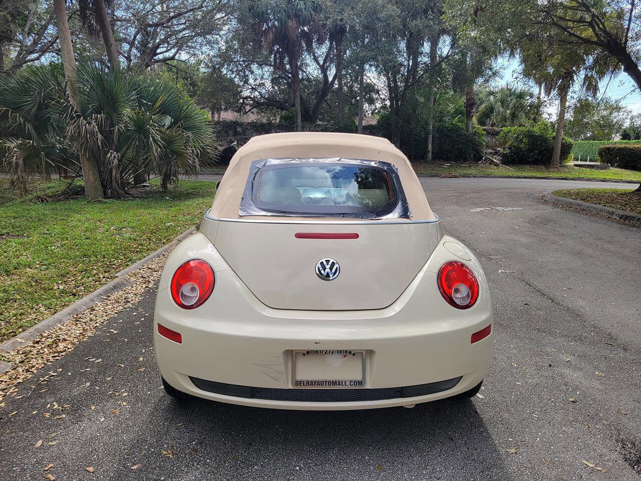 Used 2008 Volkswagen Beetle S image 6