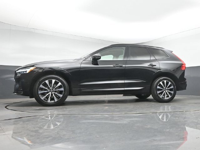 Used 2024 Volvo XC60 B5 Plus w/ Protection Package Premier AWD/4WD image 39