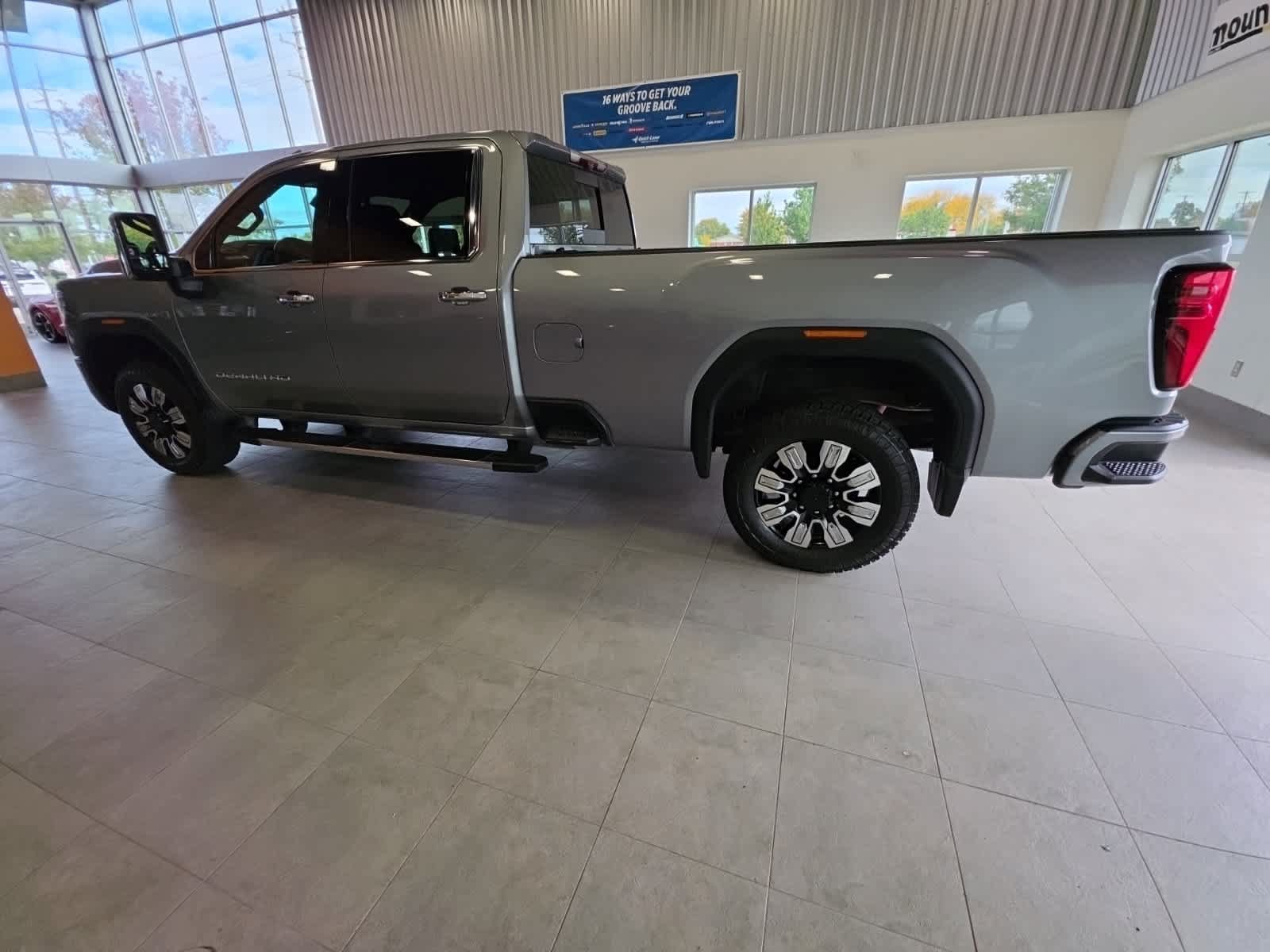Used 2024 GMC Sierra 2500 Denali w/ Denali Reserve Package AWD/4WD image 14
