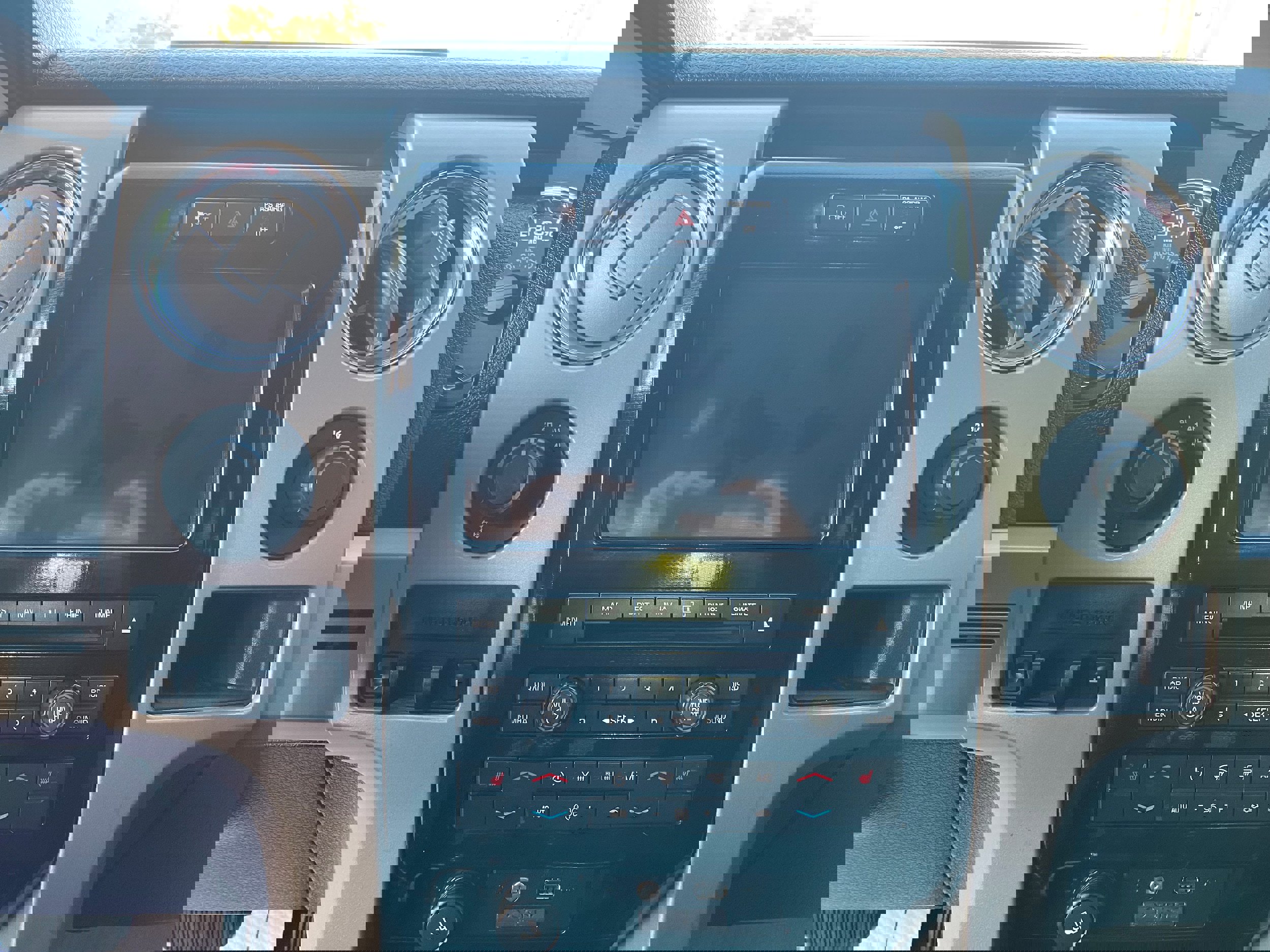 Used 2011 Ford F150 FX4 w/ FX Luxury Pkg image 13