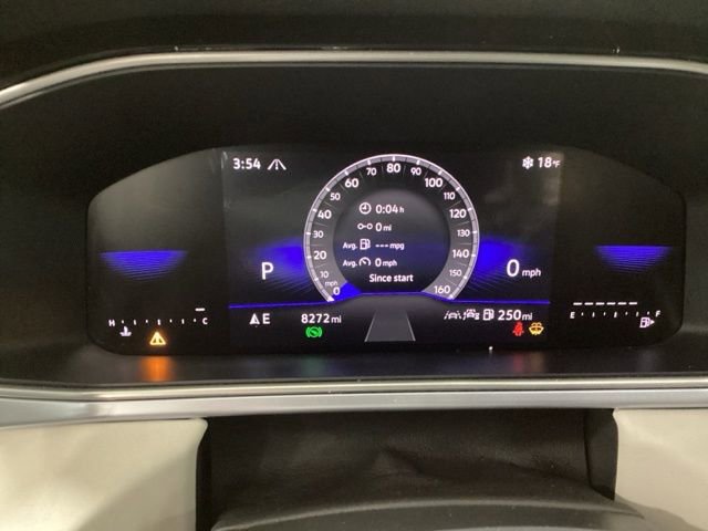 Certified 2025 Volkswagen Taos SE w/ Panoramic Sunroof Package image 6