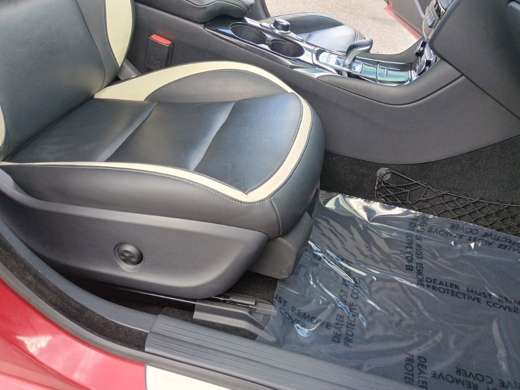 Used 2017 INFINITI QX30 Sport w/ Sport Leather Package FWD image 23