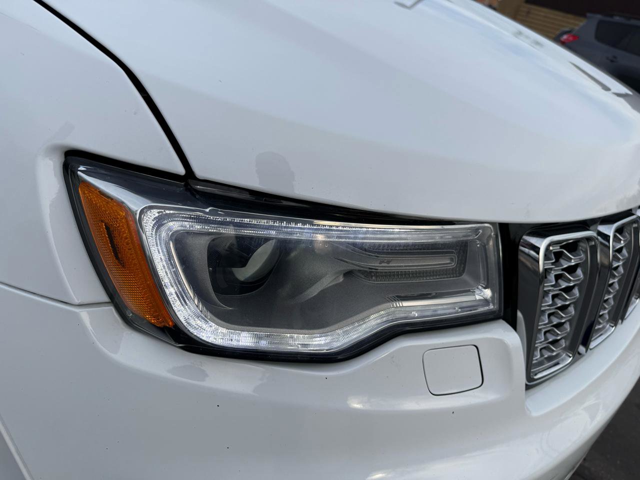 Used 2018 Jeep Grand Cherokee Summit AWD/4WD image 11
