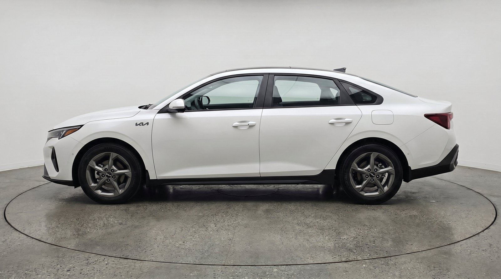 Used 2025 Kia K4 FWD image 5