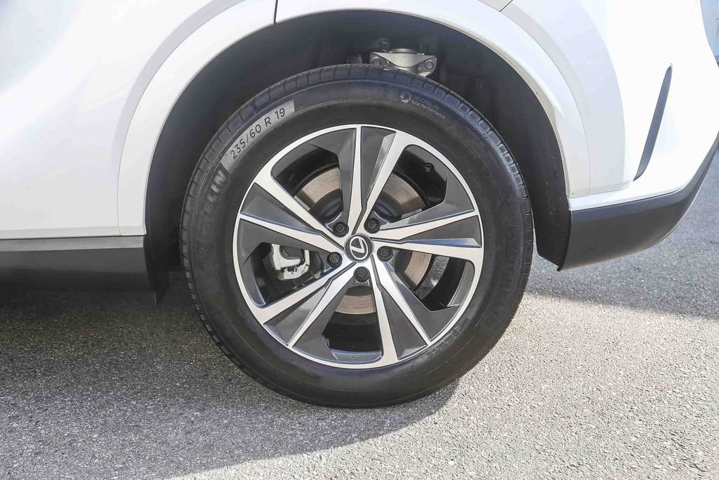 Used 2024 Lexus RX 350 FWD w/ Technology Package image 8