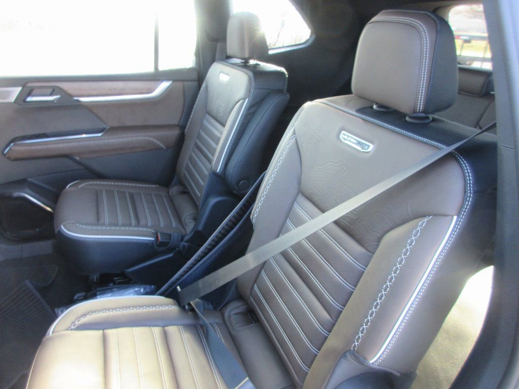 New 2026 GMC Acadia Denali Ultimate image 14