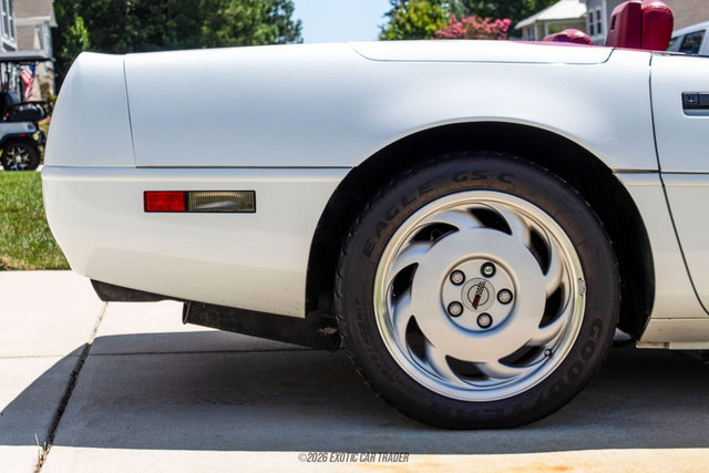 Used 1991 Chevrolet Corvette Convertible RWD image 53