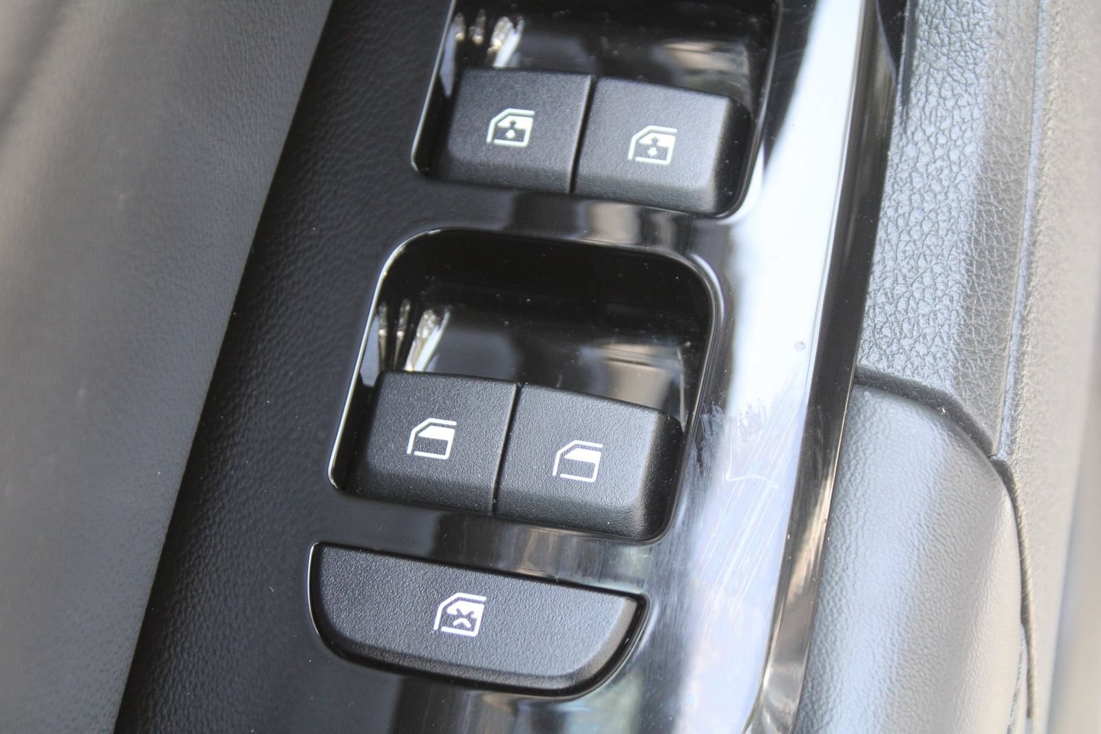 Certified 2024 Kia Sportage EX FWD image 19