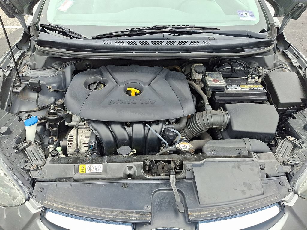 Used 2013 Hyundai Elantra GLS w/ Preferred Pkg FWD image 28