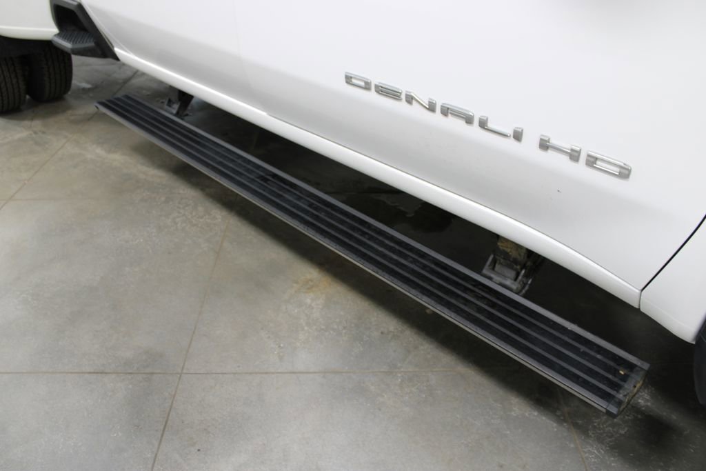 Used 2023 GMC Sierra 3500 Denali w/ Denali Ultimate Package image 14